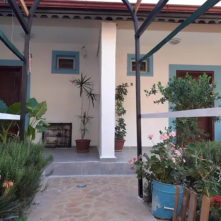 Charming Nature With Views Of Sea And Islands Ferienhaus